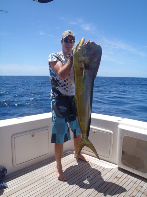 ANGLER: Adam Browne SPECIES: Mahi Mahi  WEIGHT: Est. 12 Kg LURE: JB Lures, Micro Dingo  Lumo